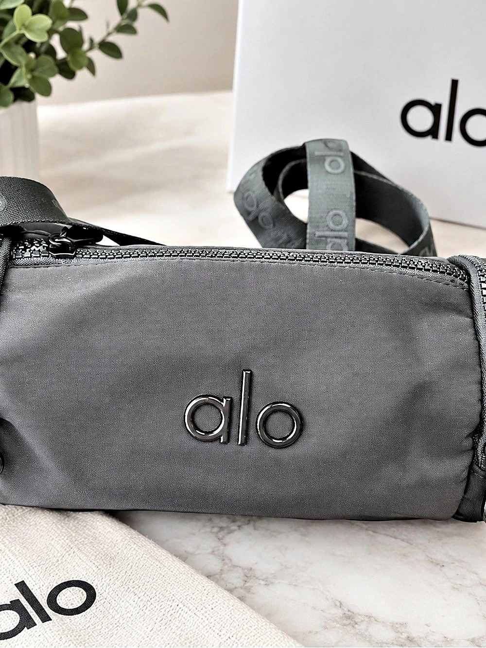 alo black cross Bag Like New